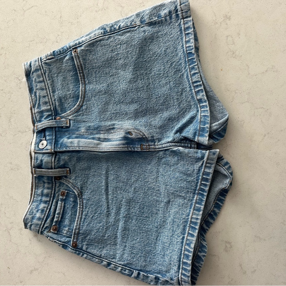 Abercrombie Curve Love High Rise Mom